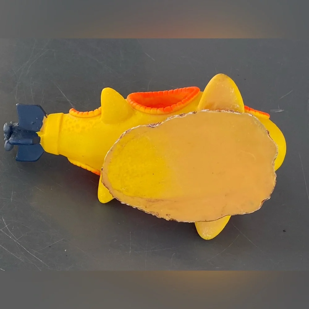 Aqua Culture Yellow Submarine Glow in the Dark Polyresin Aquarium Ornament
